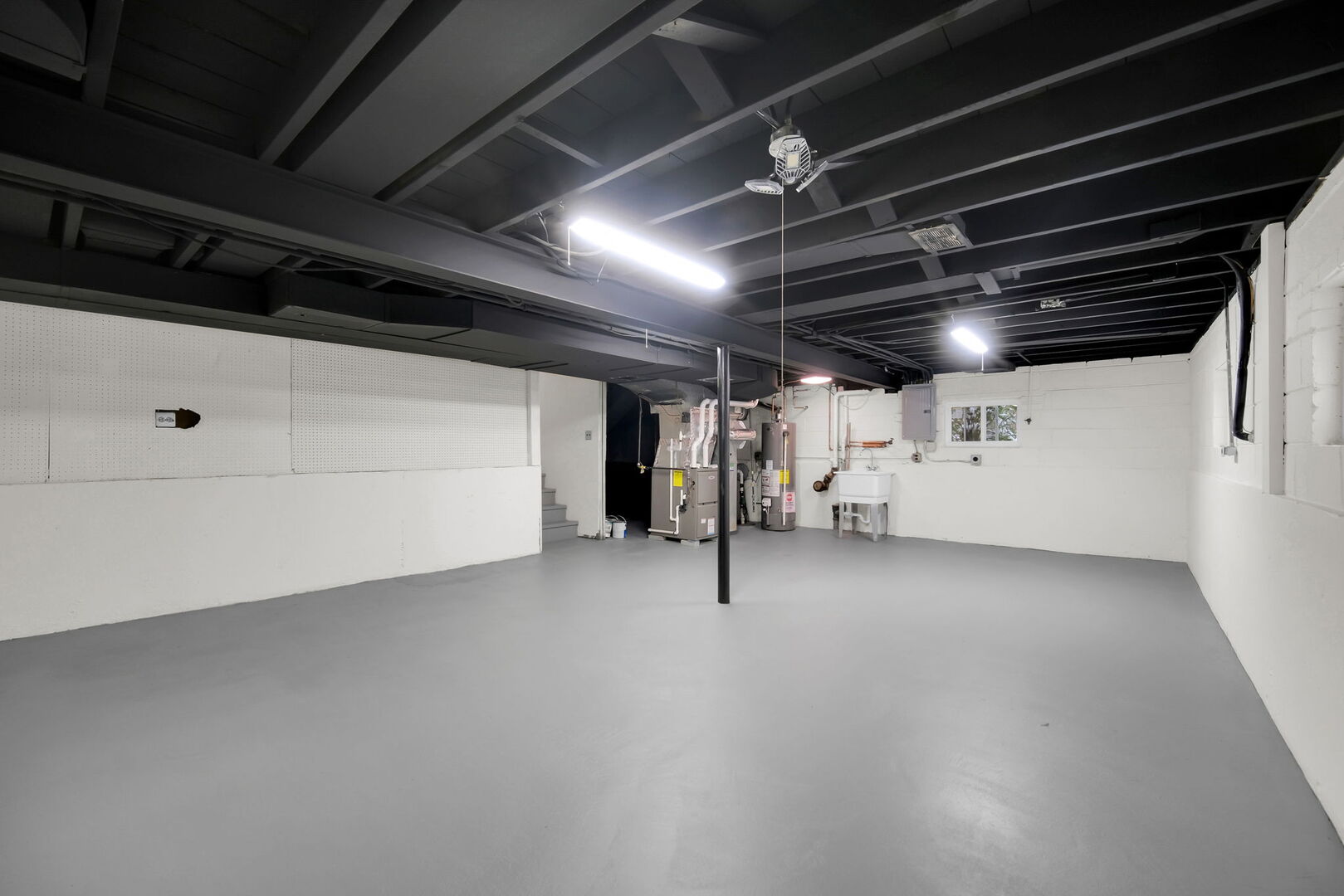 137 Julie Drive, Glenview, IL 60025