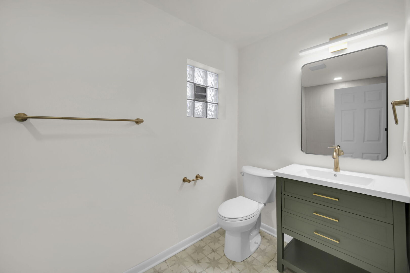 137 Julie Drive, Glenview, IL 60025