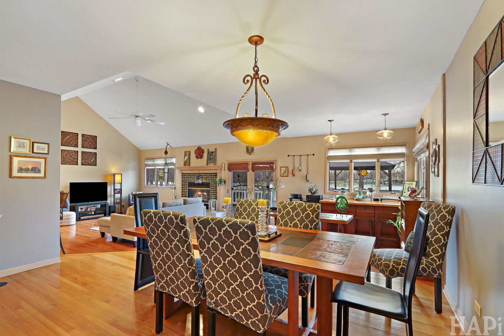 4505 GIANT OAK Drive, McHenry, IL 60050