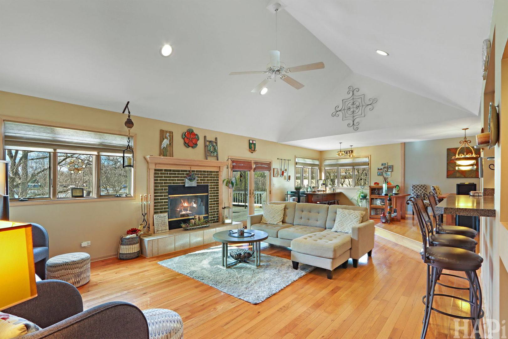 4505 GIANT OAK Drive, McHenry, IL 60050