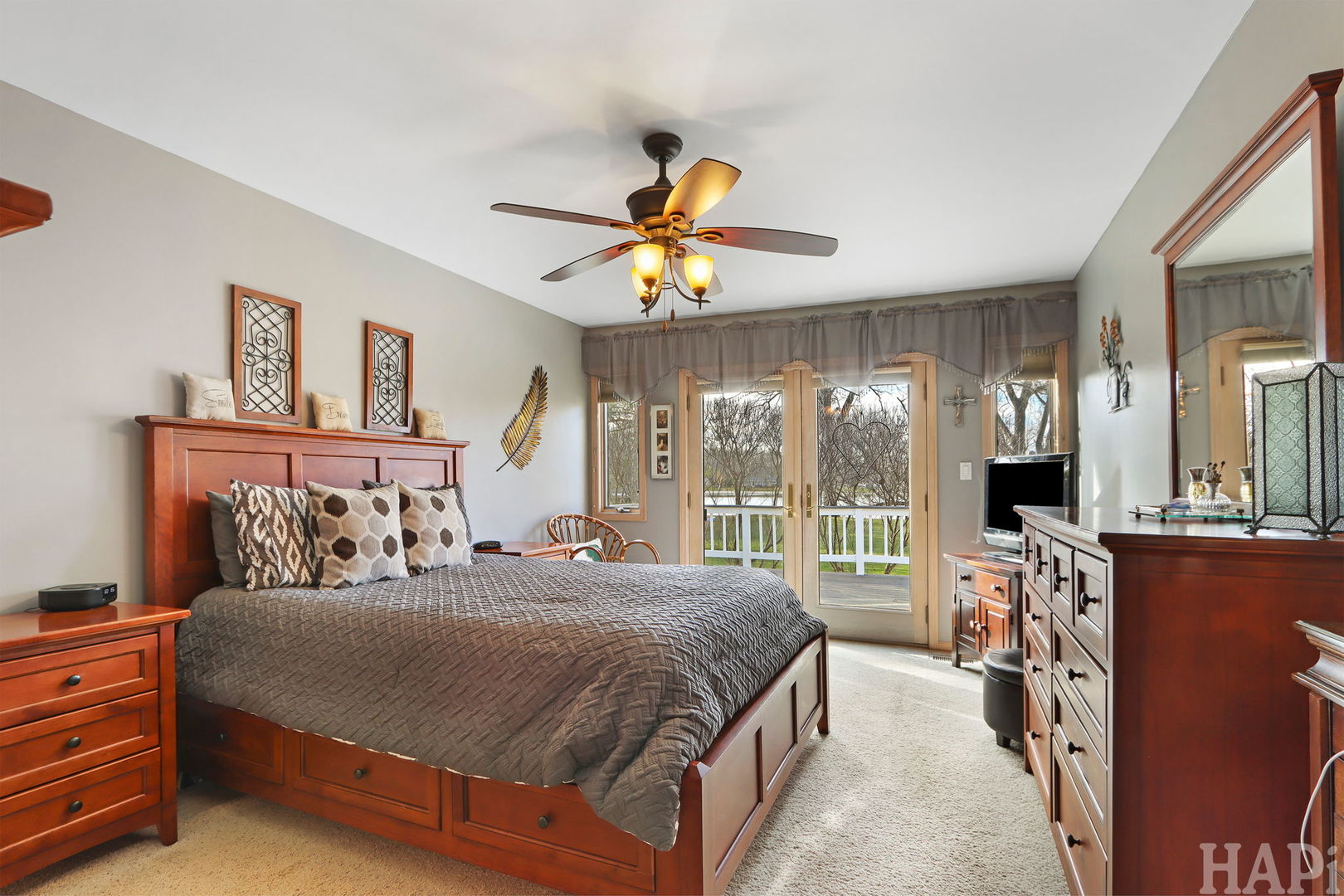 4505 GIANT OAK Drive, McHenry, IL 60050