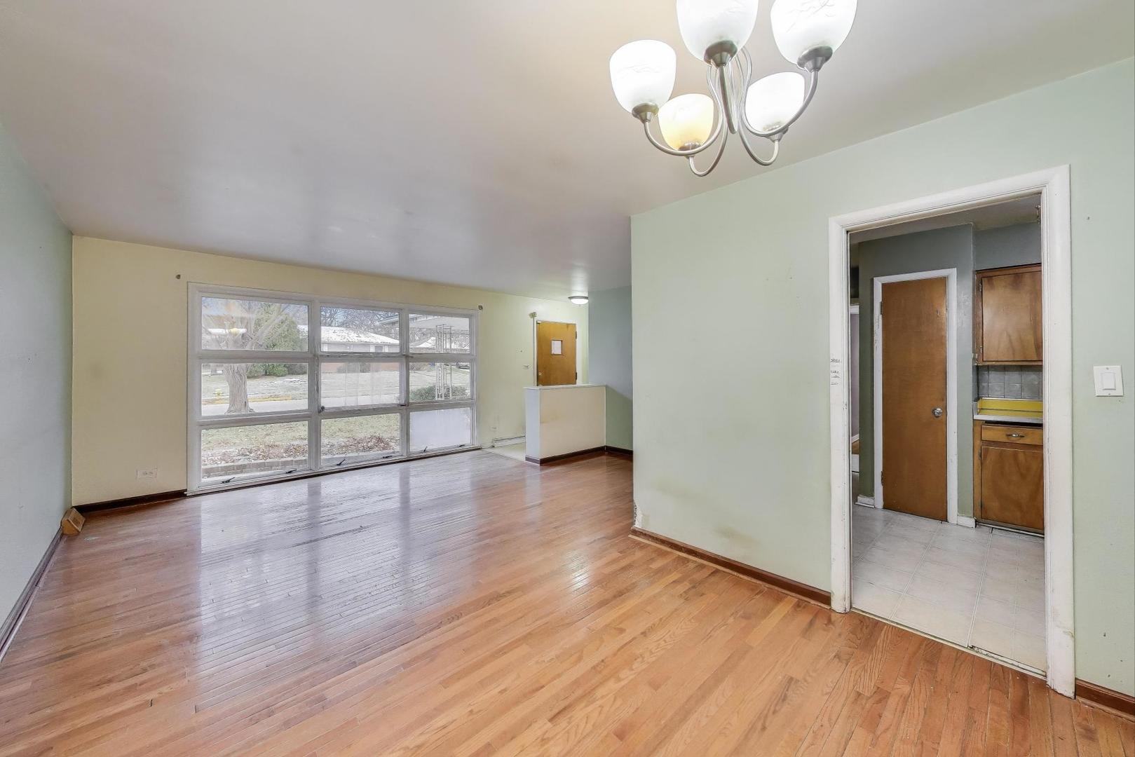 427 Tiffany Drive, Waukegan, IL 60085