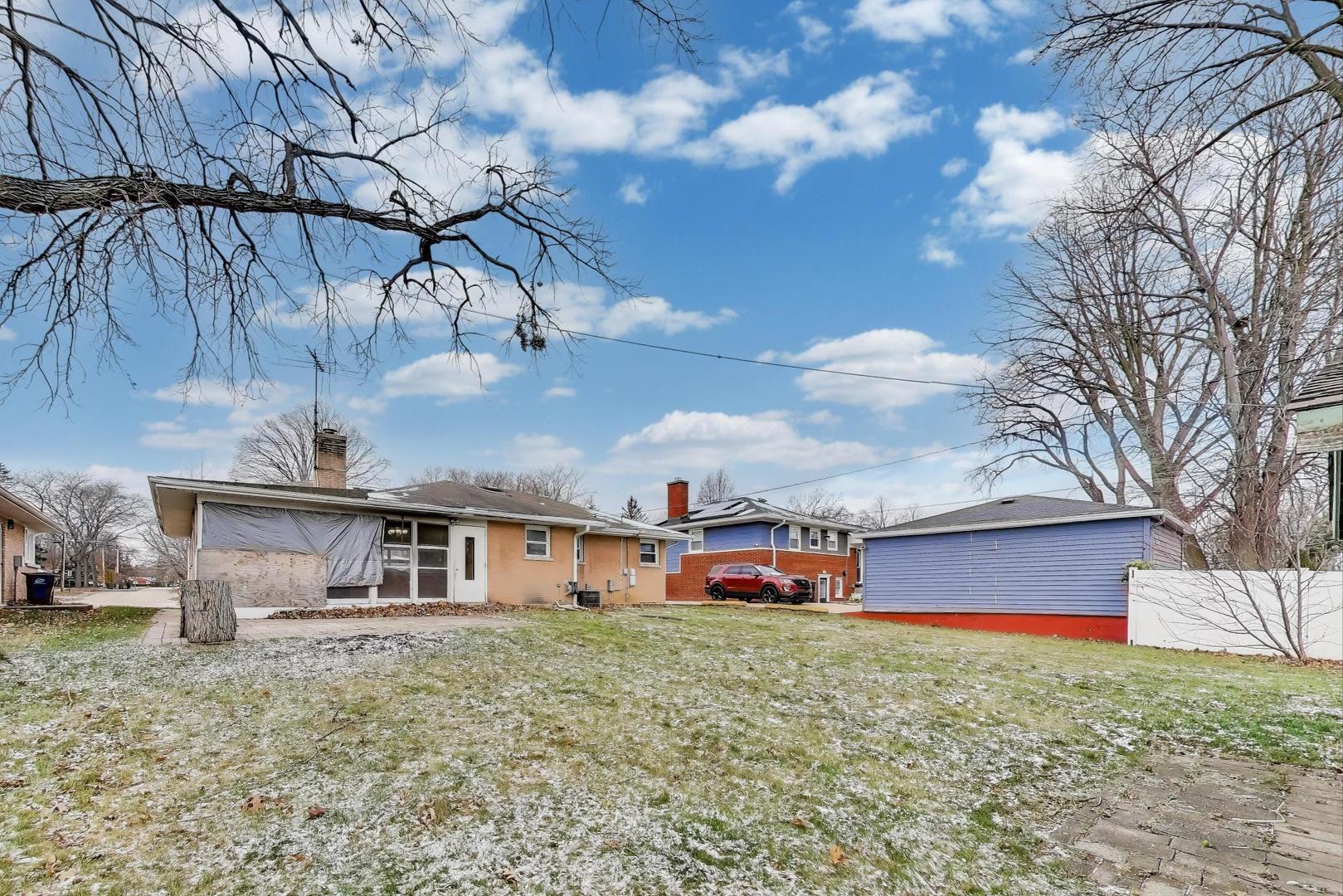 427 Tiffany Drive, Waukegan, IL 60085