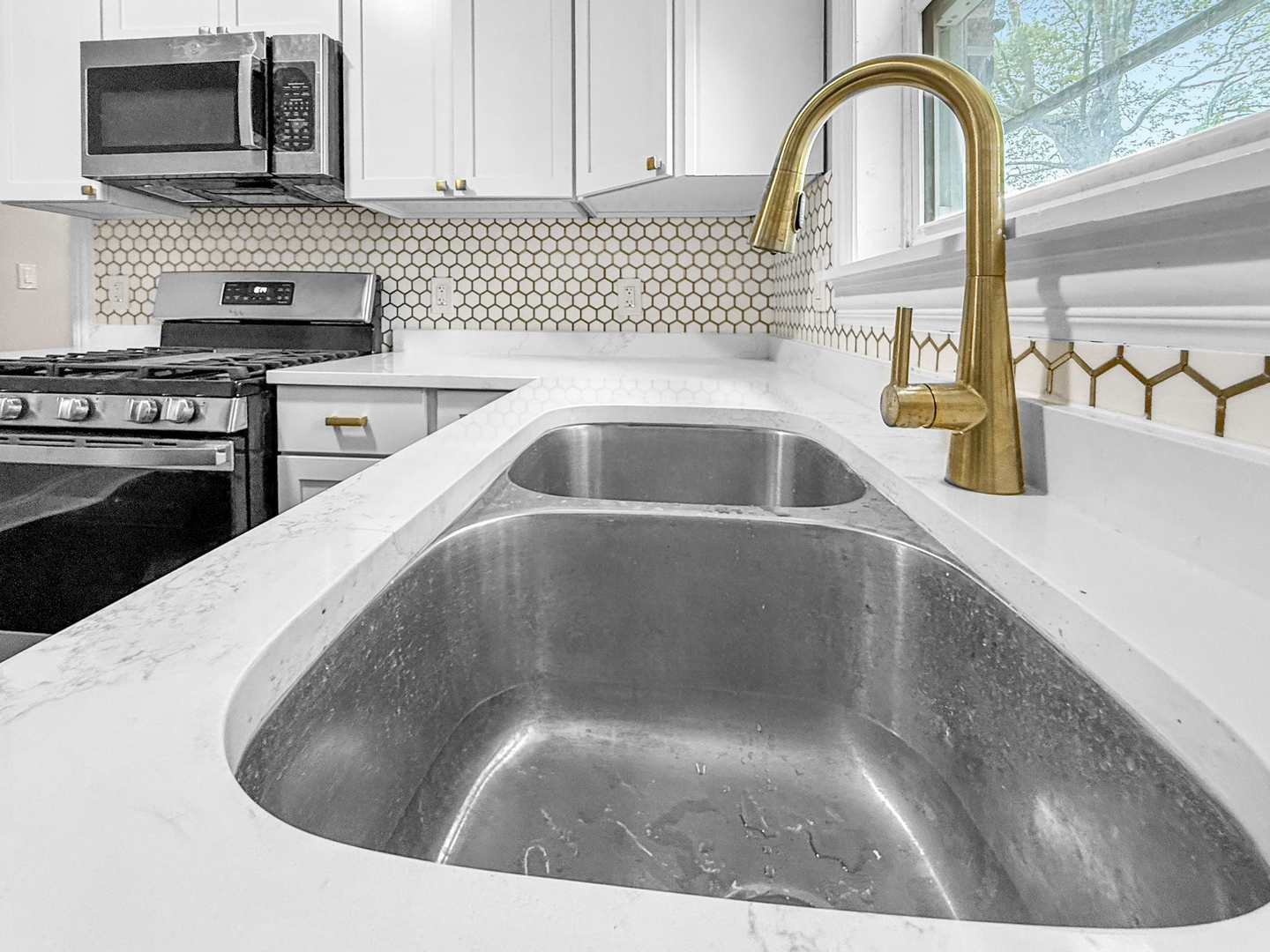 2914 Ridge Road, Lansing, IL 60438