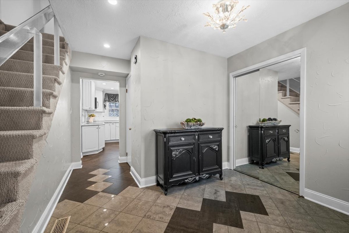 440 Burnt Ember Lane, Buffalo Grove, IL 60089