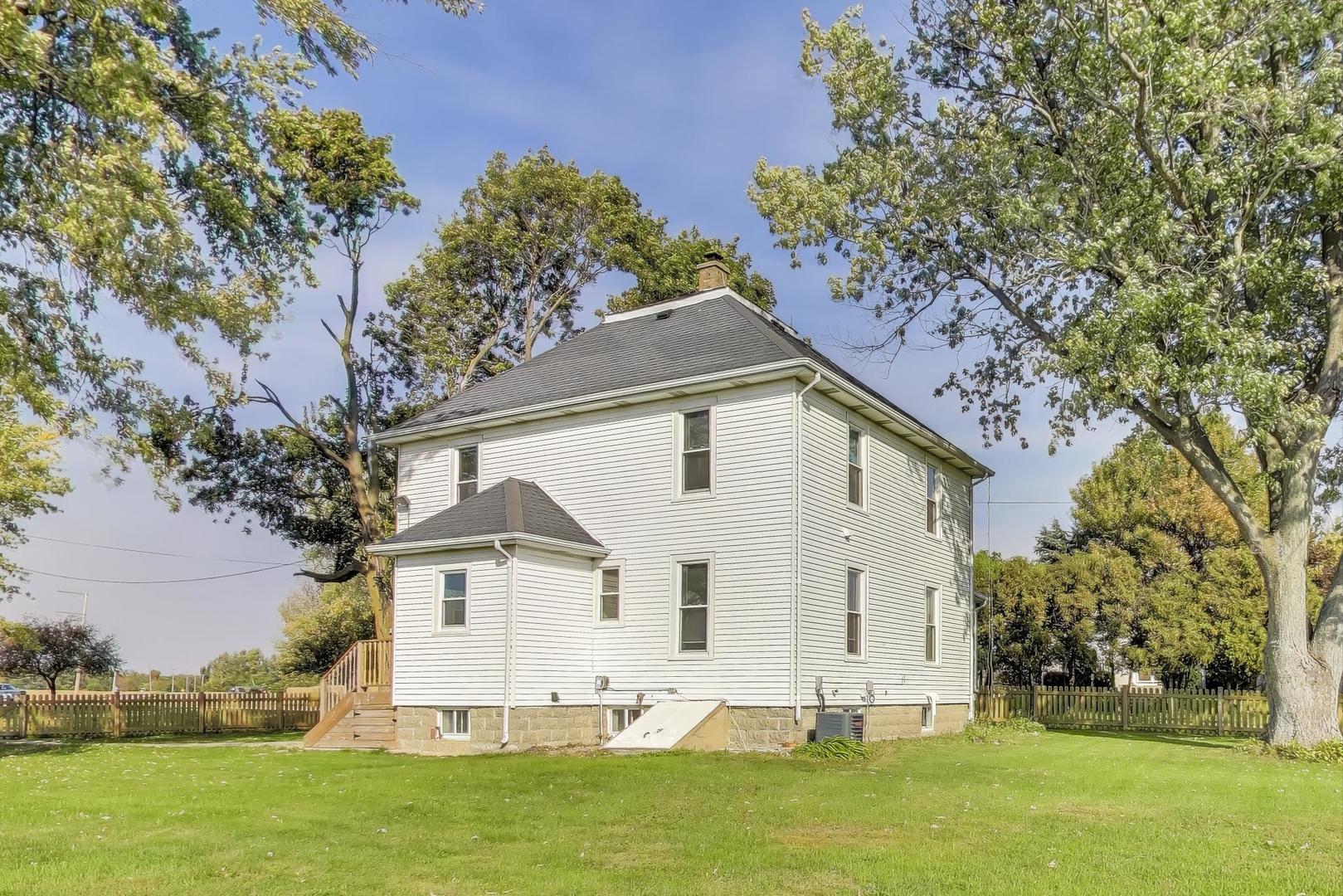 17128 Lukens Road, Sycamore, IL 60178