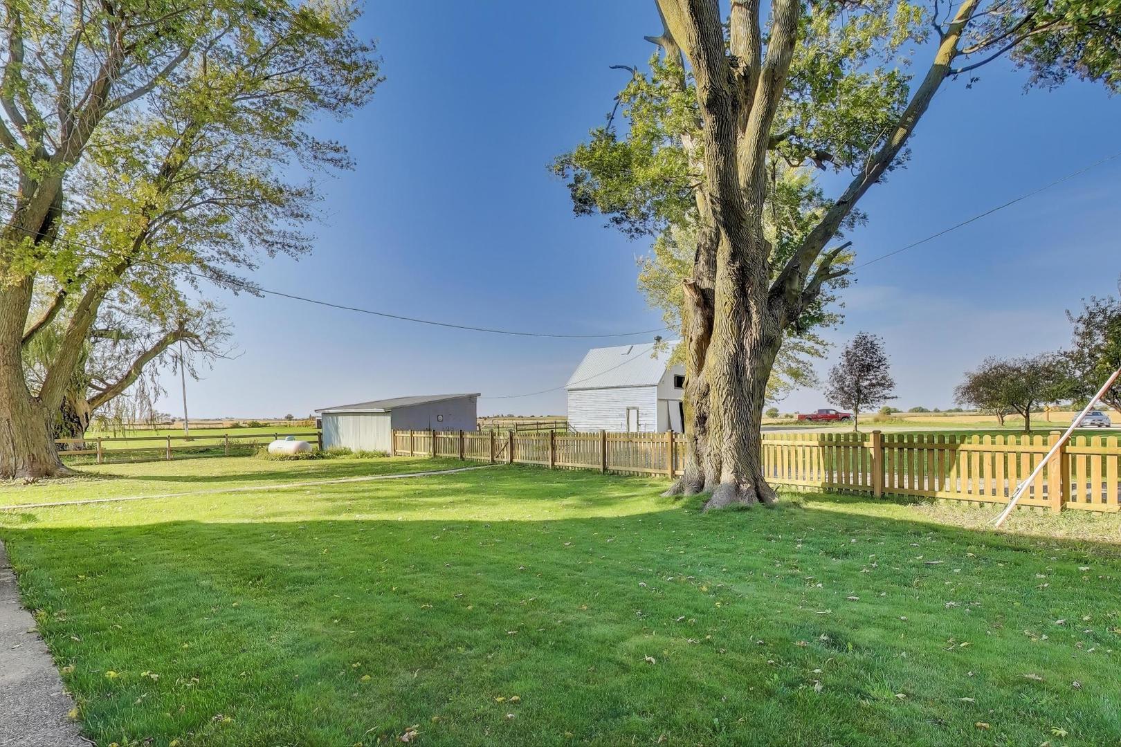 17128 Lukens Road, Sycamore, IL 60178