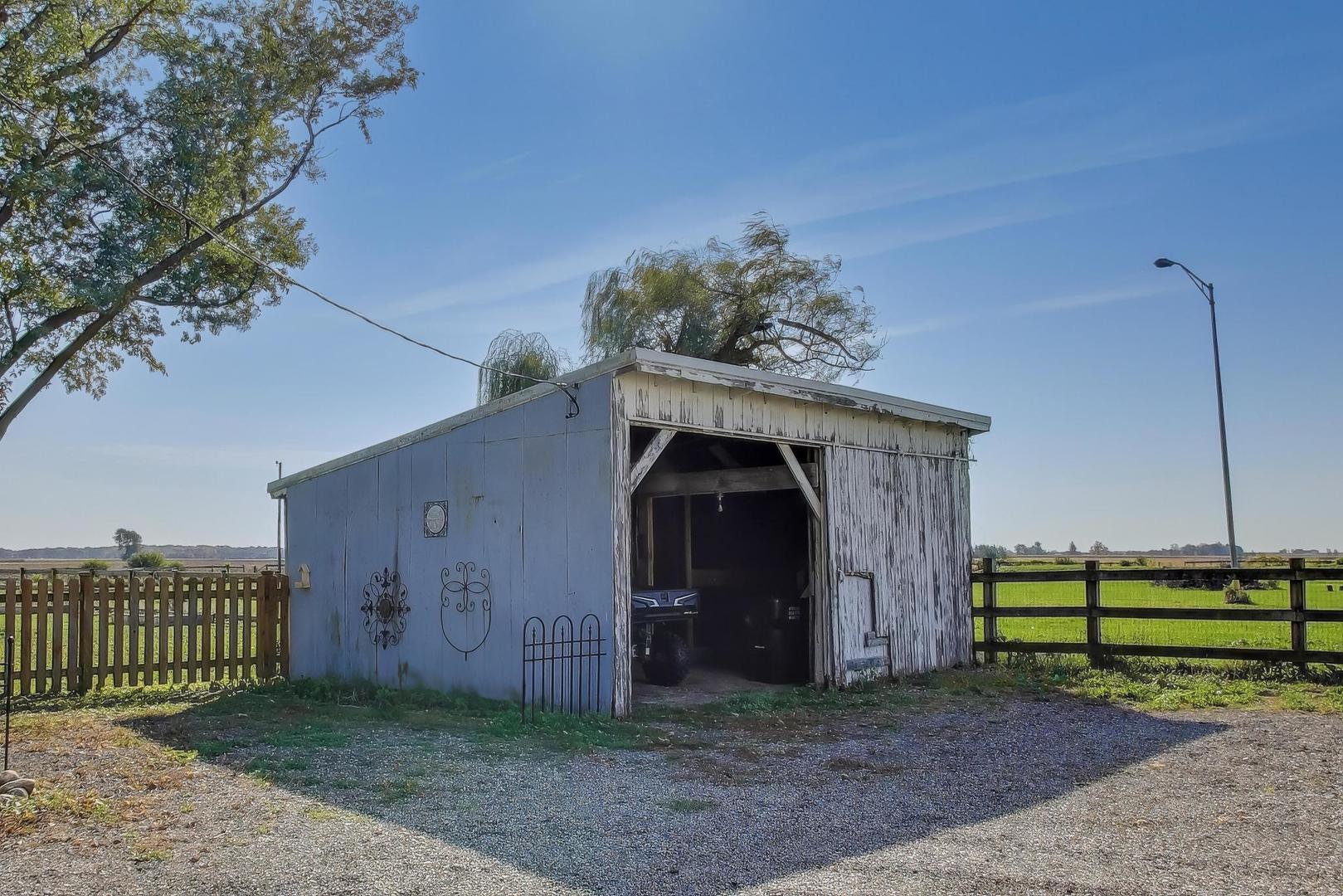 17128 Lukens Road, Sycamore, IL 60178