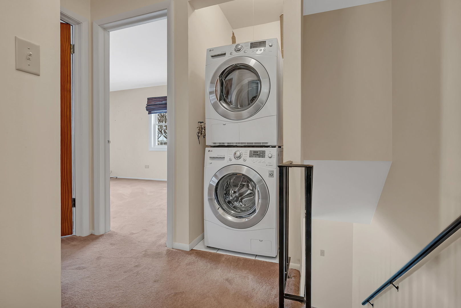 1242 Nova Court, Wheeling, IL 60090