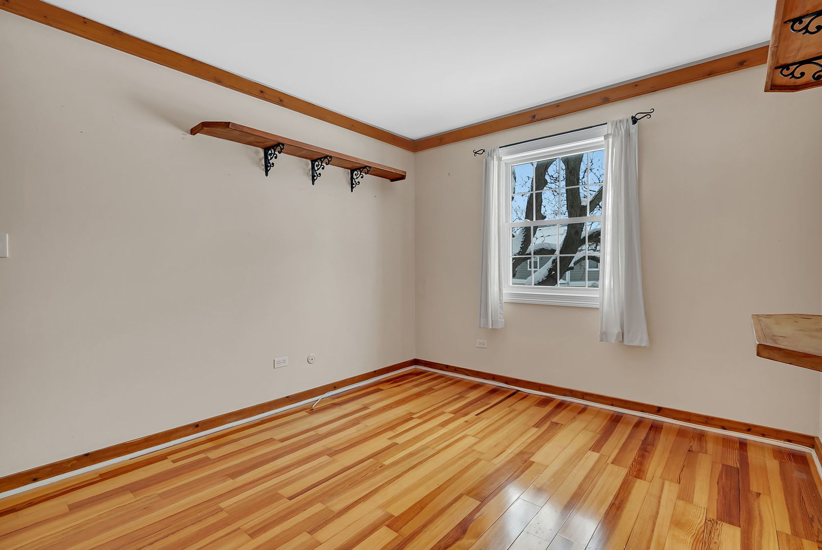 1242 Nova Court, Wheeling, IL 60090