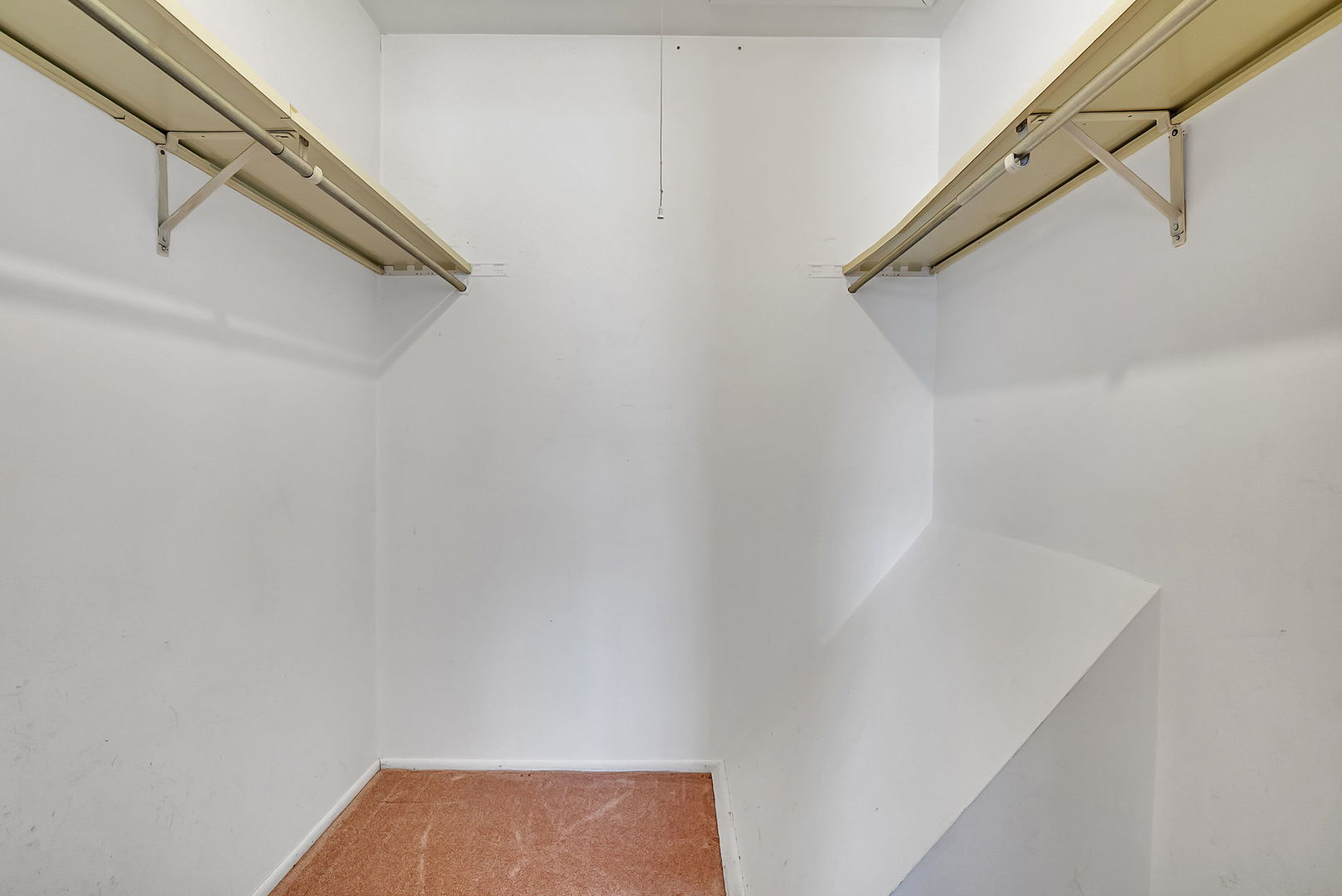 1242 Nova Court, Wheeling, IL 60090