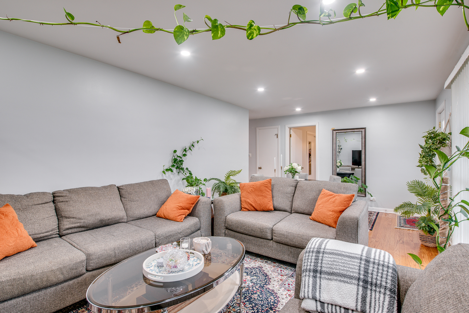 9523 Oconto Avenue, Morton Grove, IL 60053