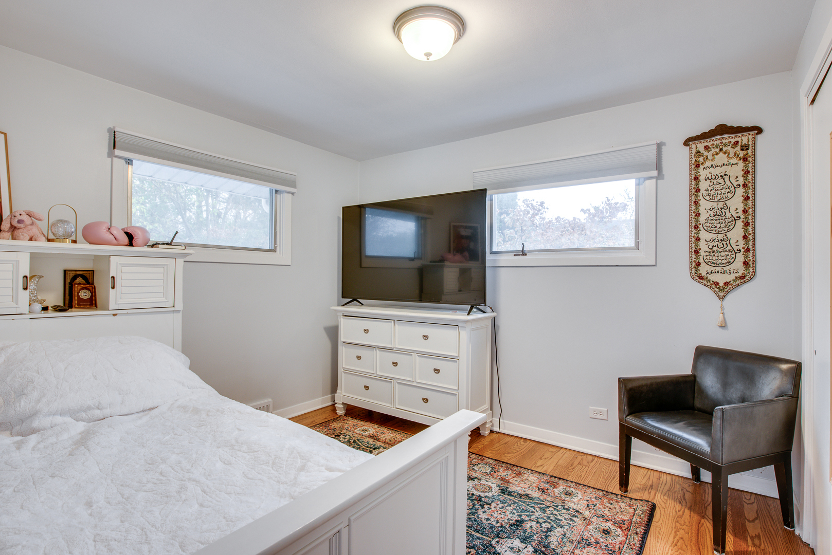 9523 Oconto Avenue, Morton Grove, IL 60053