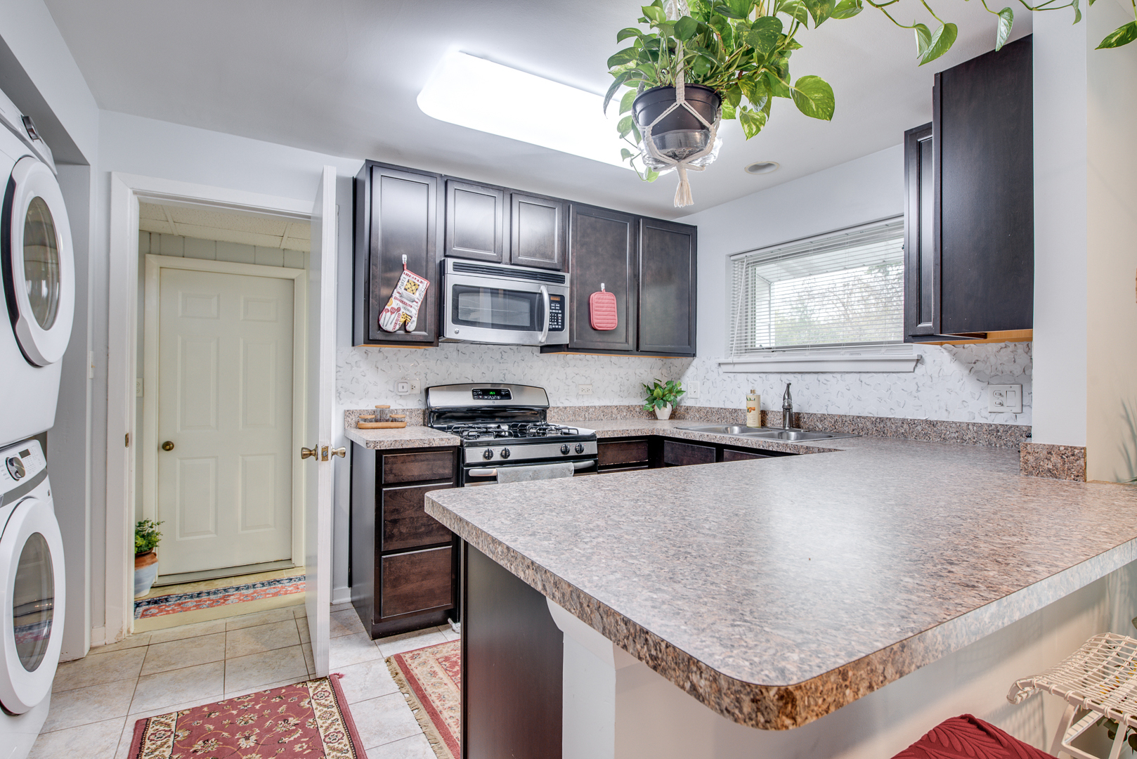 9523 Oconto Avenue, Morton Grove, IL 60053