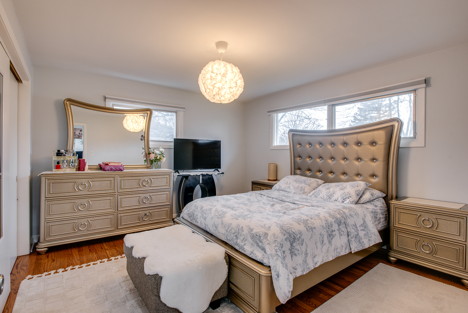 9523 Oconto Avenue, Morton Grove, IL 60053