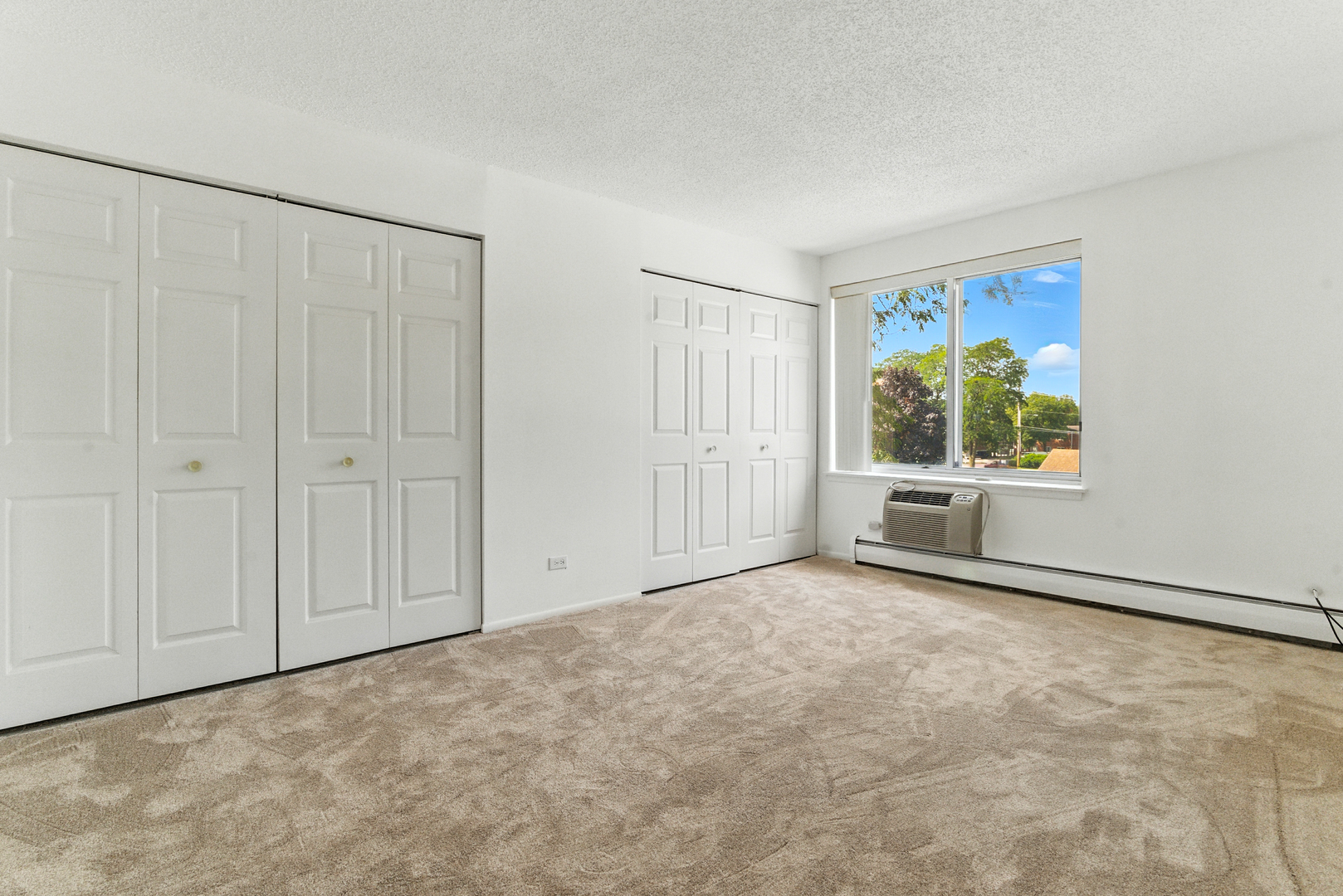 1207 S Old Wilke Road #303, Arlington Heights, IL 60005