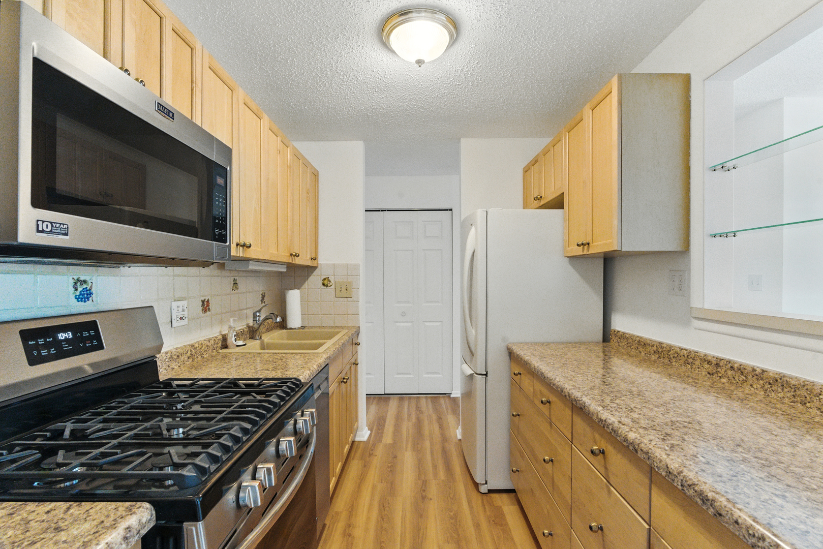 1207 S Old Wilke Road #303, Arlington Heights, IL 60005