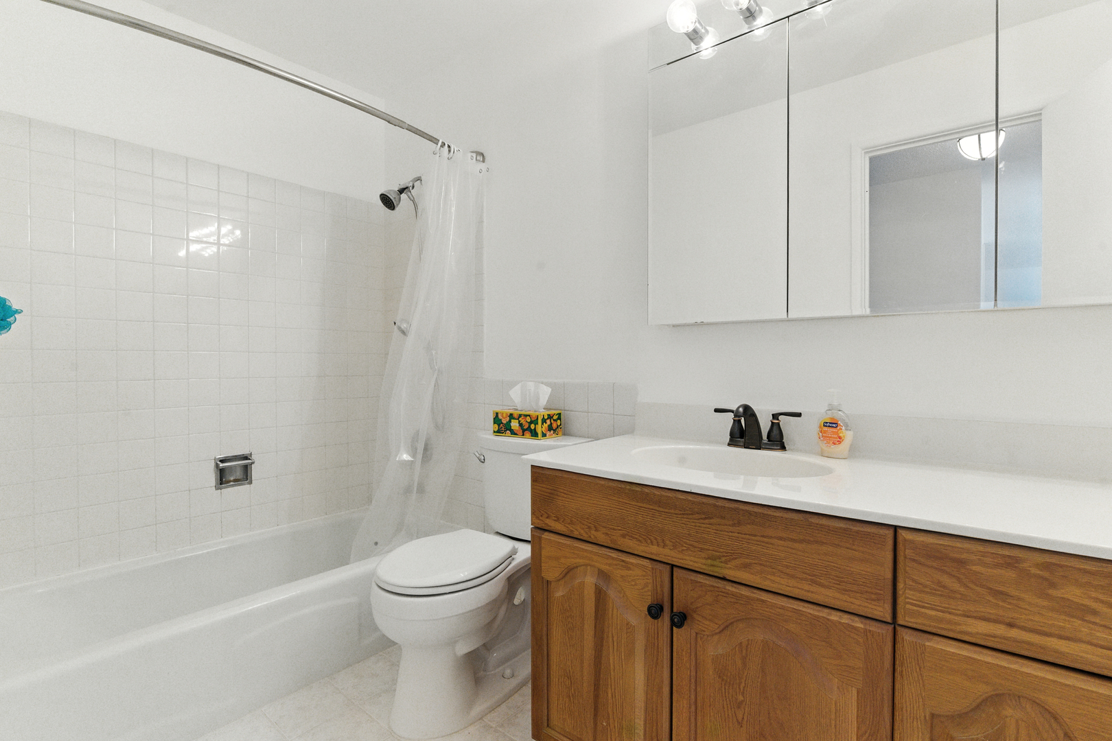 1207 S Old Wilke Road #303, Arlington Heights, IL 60005