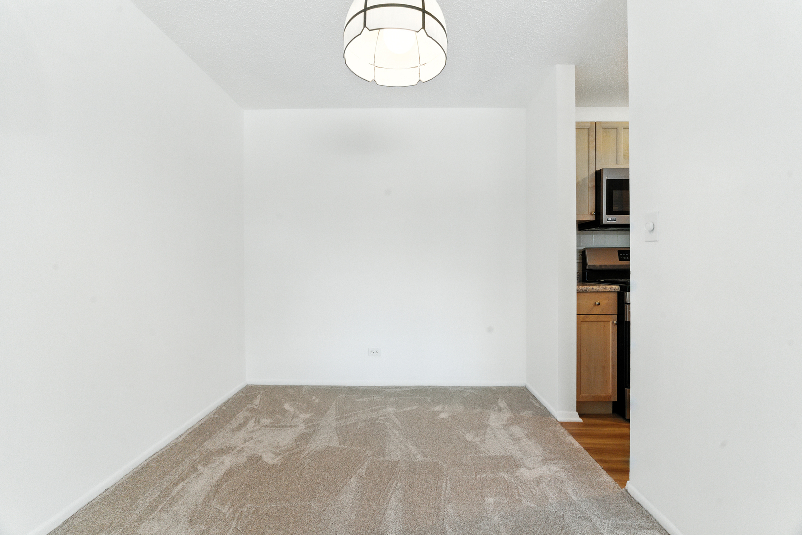 1207 S Old Wilke Road #303, Arlington Heights, IL 60005