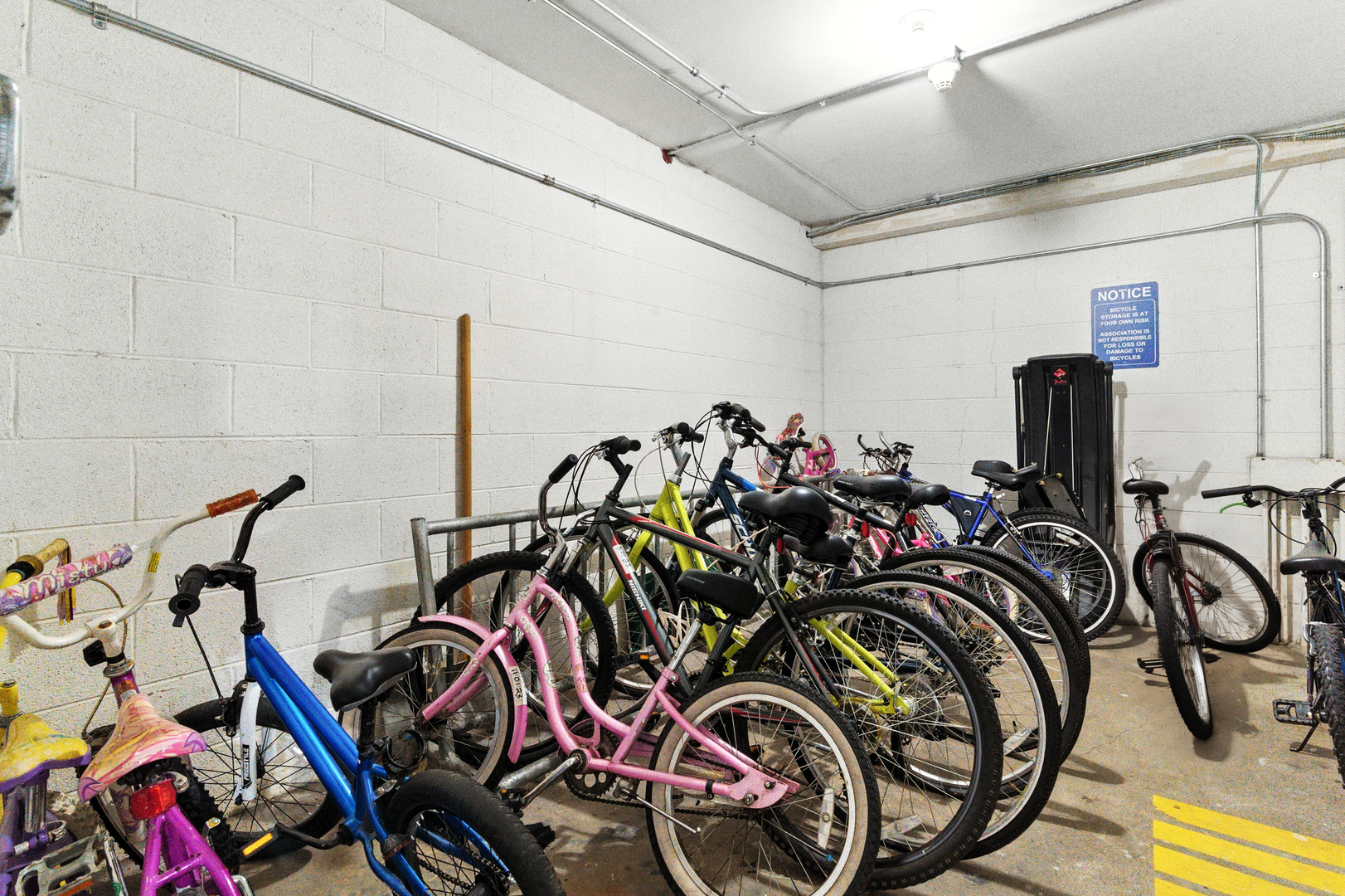 1207 S Old Wilke Road #303, Arlington Heights, IL 60005