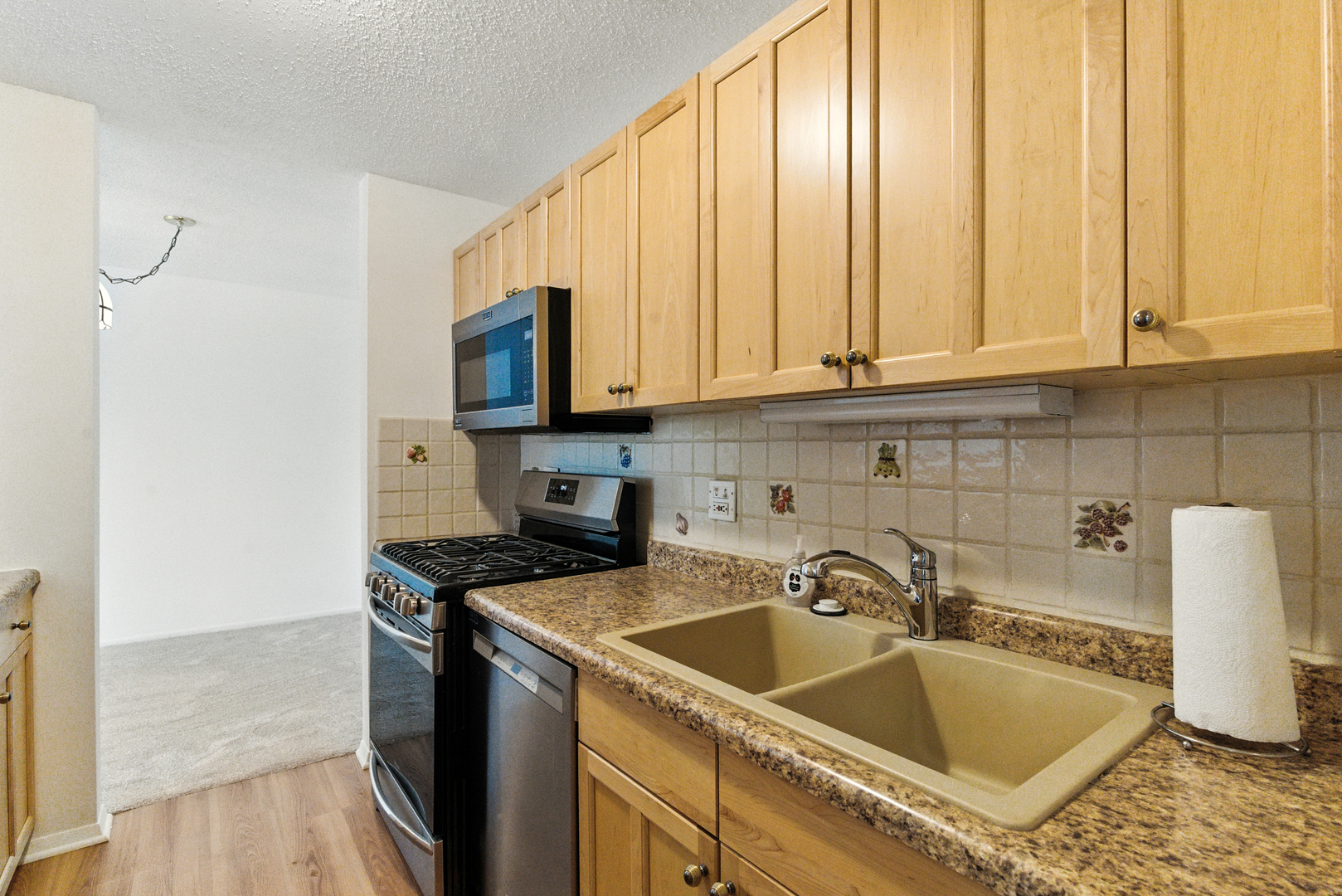 1207 S Old Wilke Road #303, Arlington Heights, IL 60005