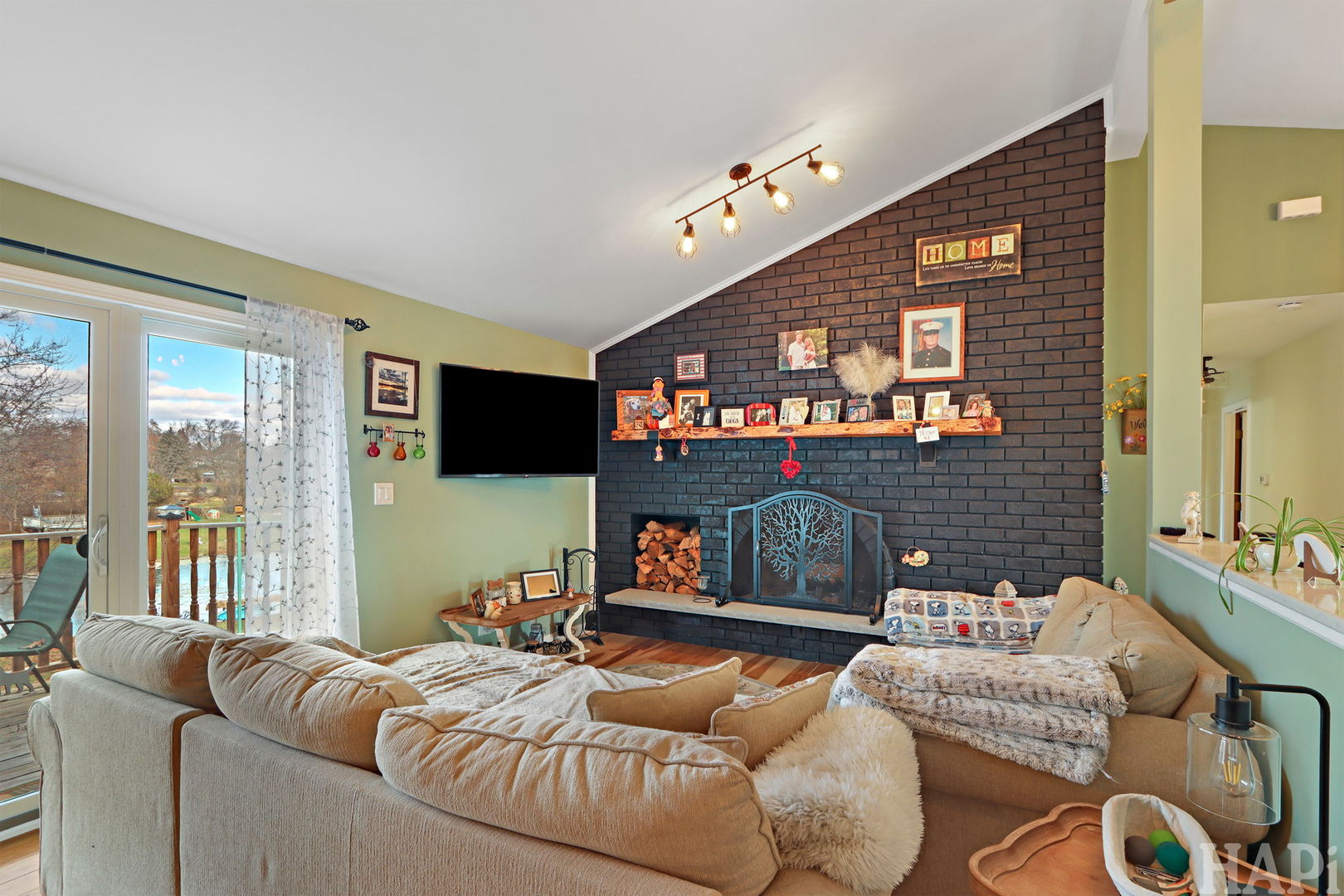 1512 W Oakleaf Drive, Johnsburg, IL 60051