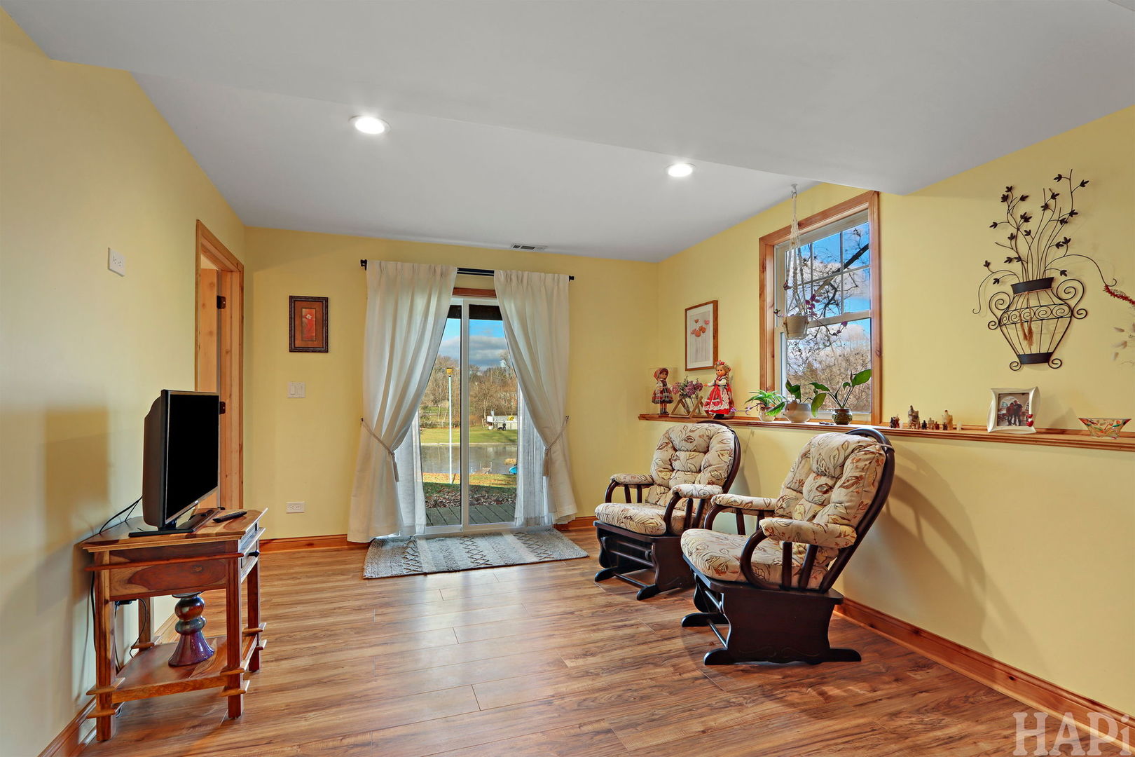 1512 W Oakleaf Drive, Johnsburg, IL 60051