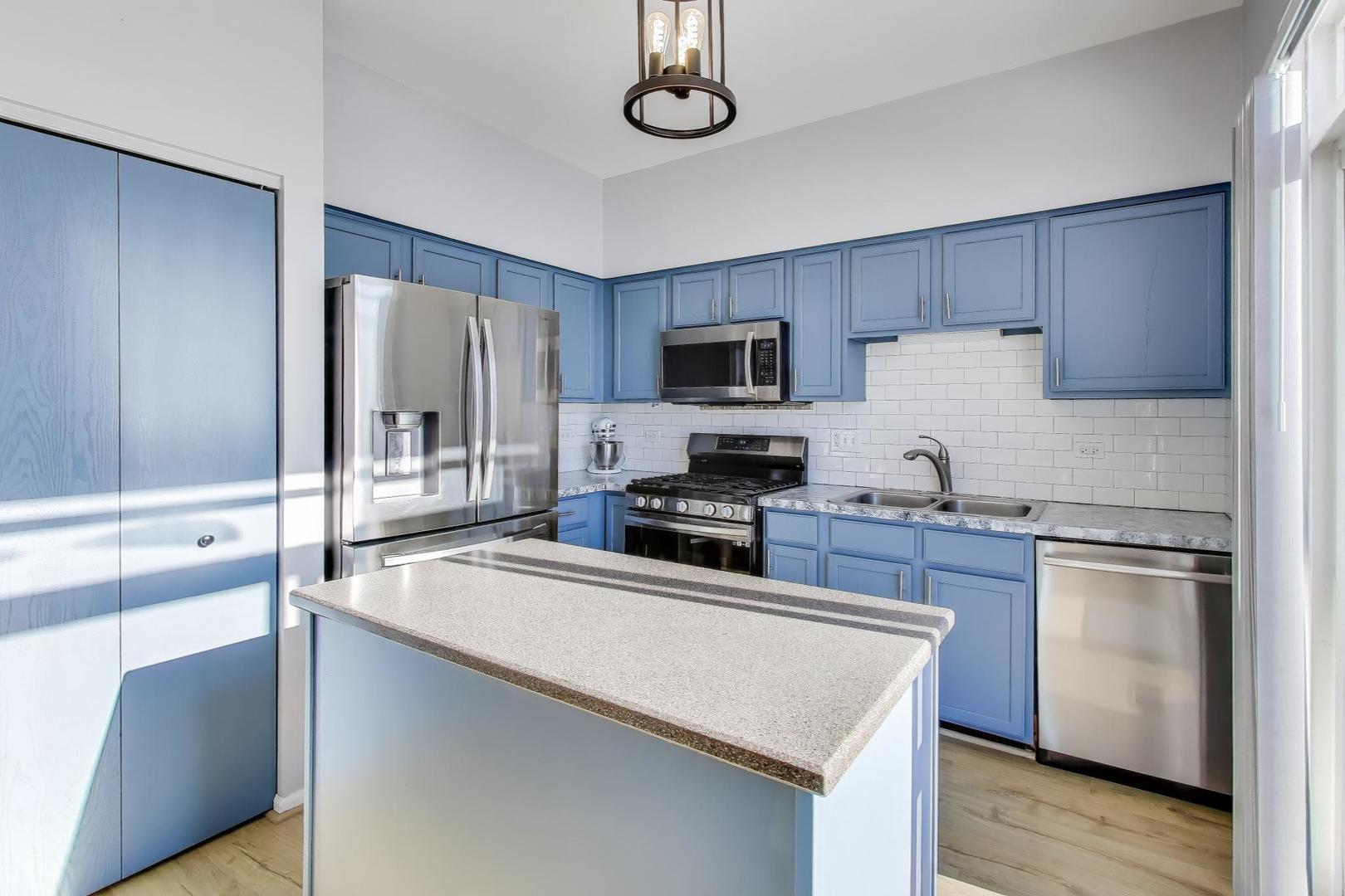 3120 Hoffman Street, Plano, IL 60545