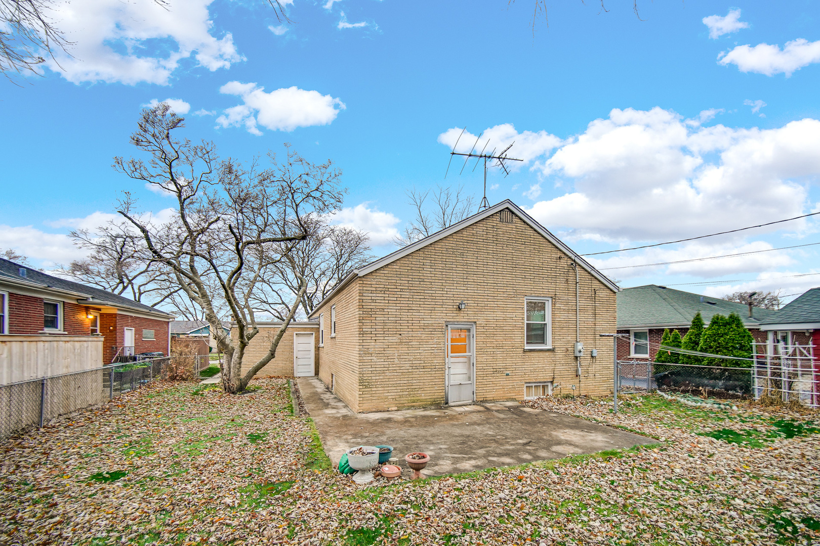 18423 Homewood Avenue, Homewood, IL 60430