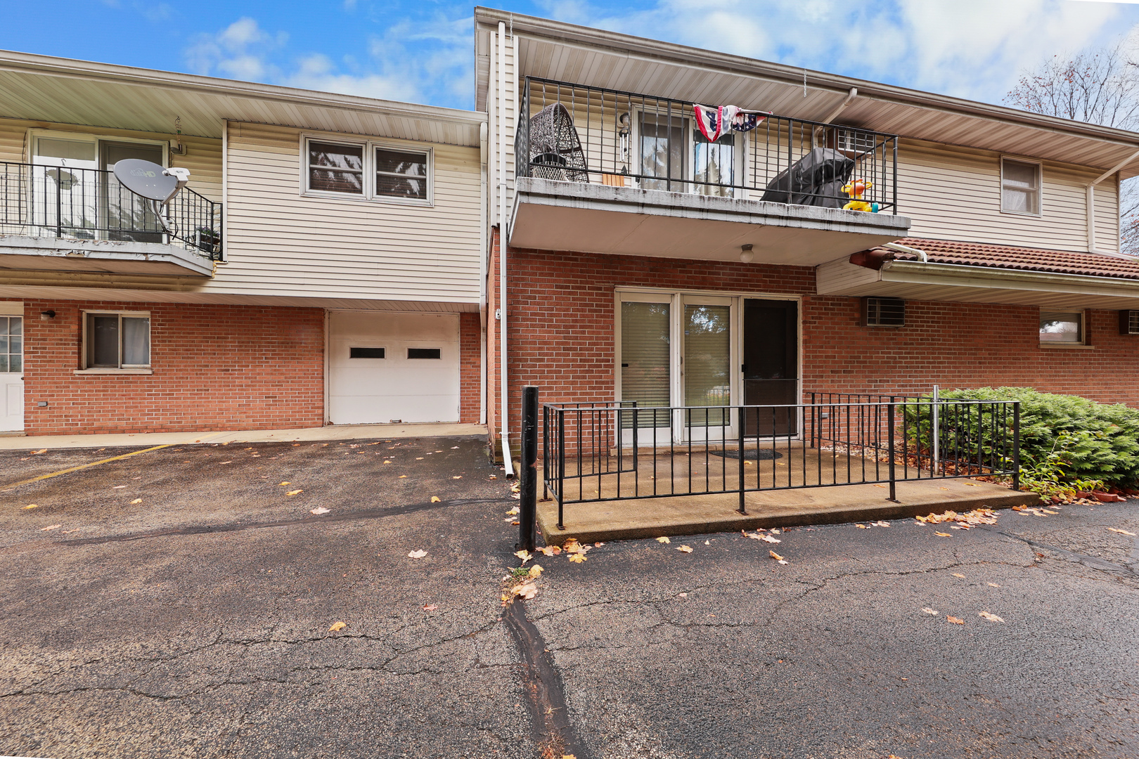 100 Green Acres Drive #2, Morris, IL 60450