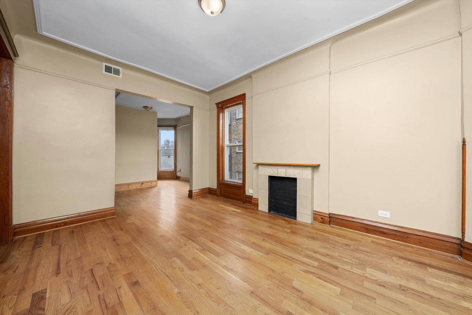 4615 S Vincennes Avenue, Chicago, IL 60653