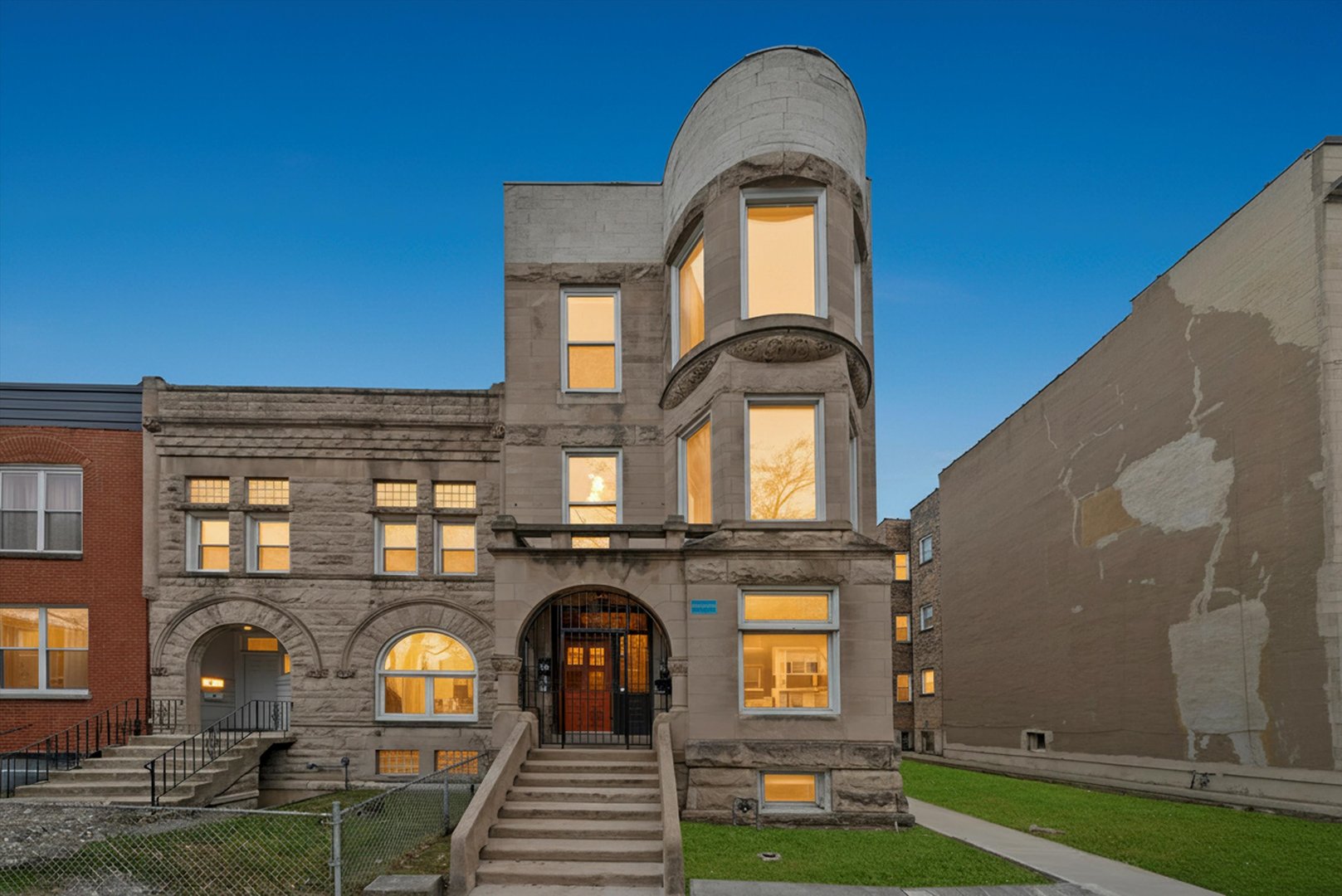 4615 S Vincennes Avenue, Chicago, IL 60653