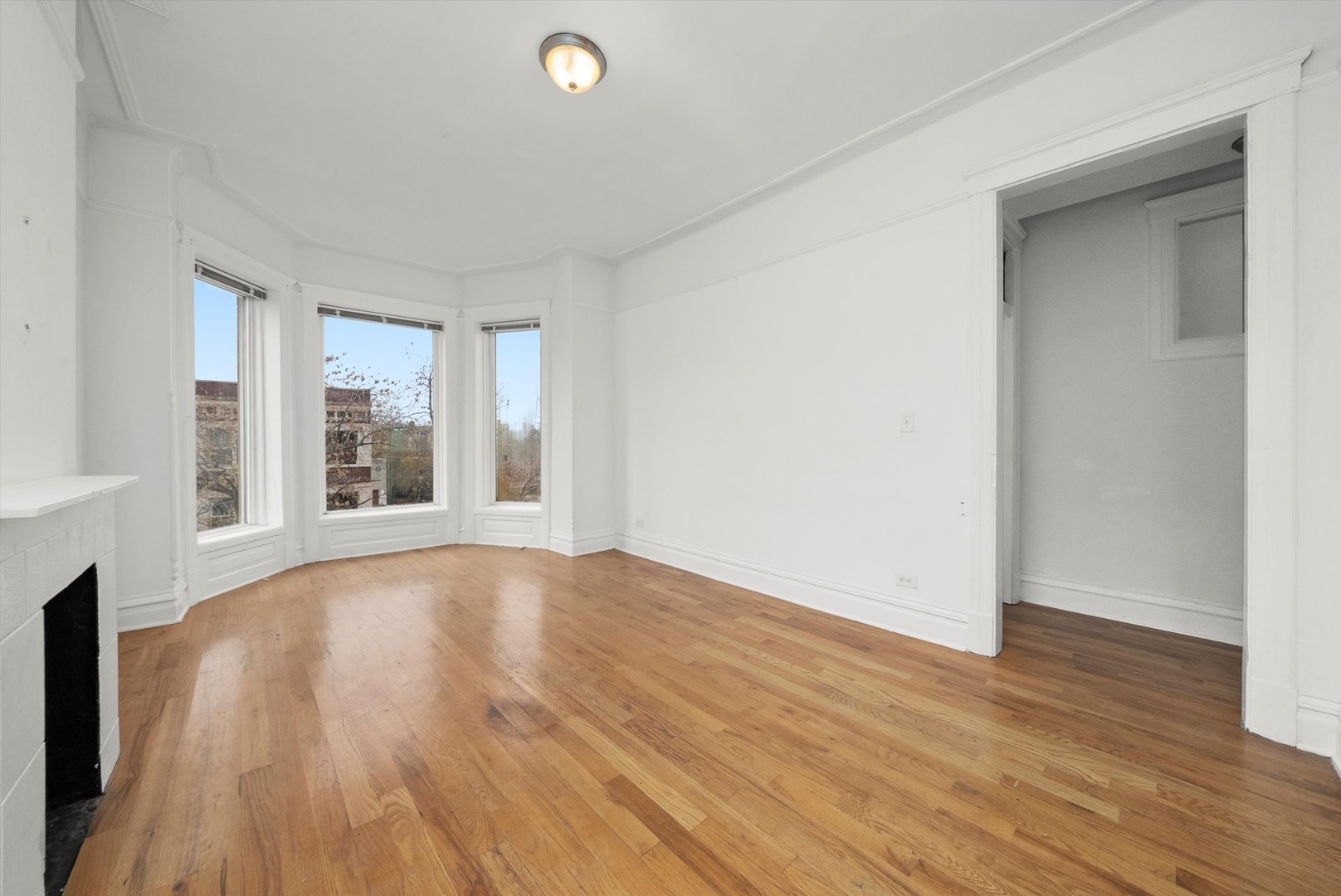 4615 S Vincennes Avenue, Chicago, IL 60653