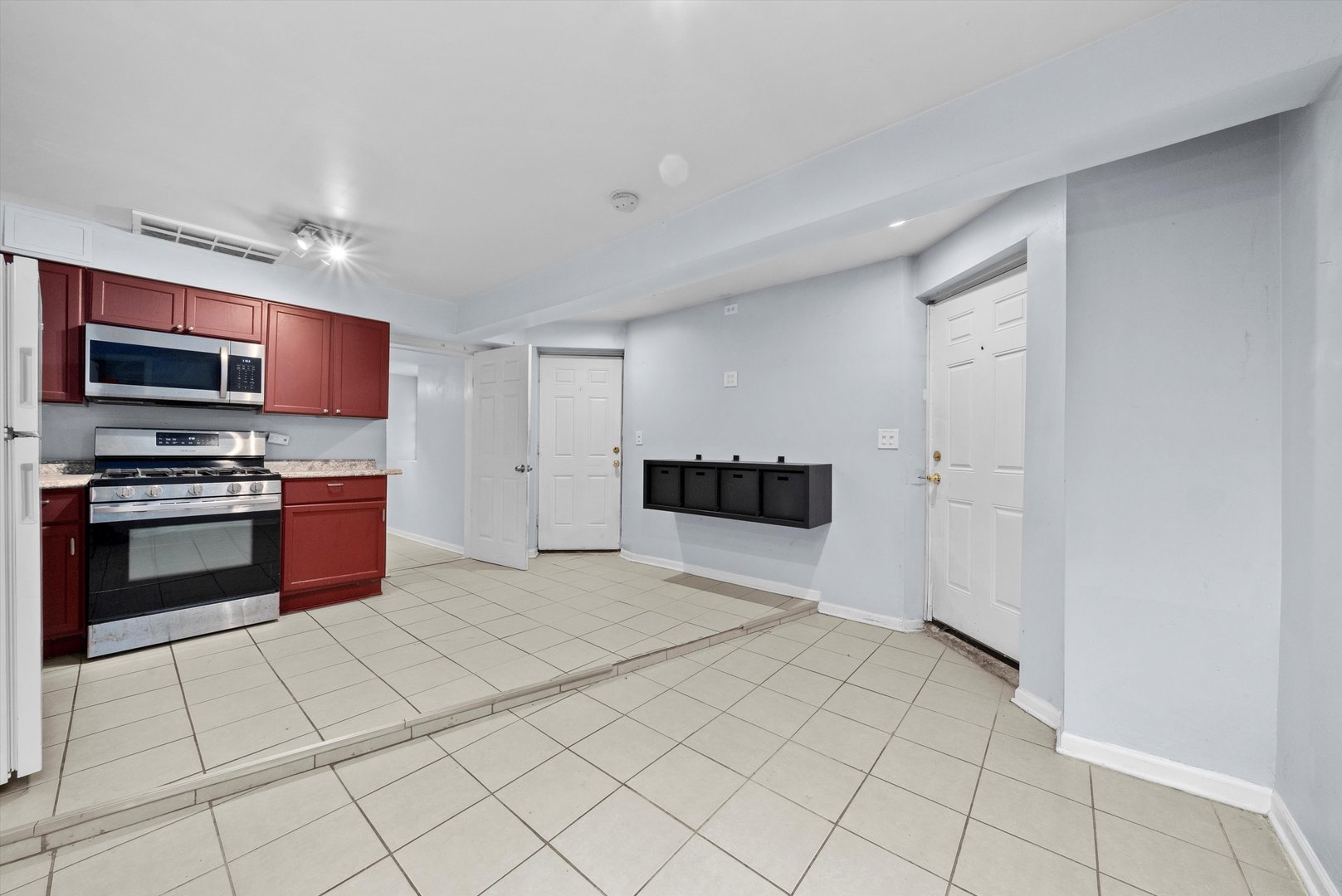 4615 S Vincennes Avenue, Chicago, IL 60653