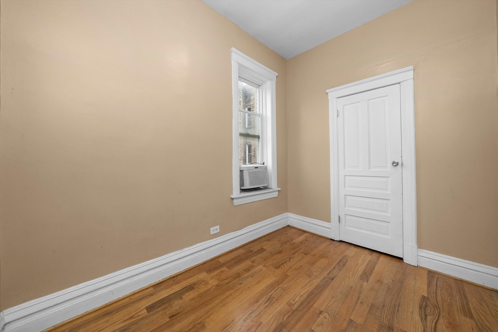 4615 S Vincennes Avenue, Chicago, IL 60653