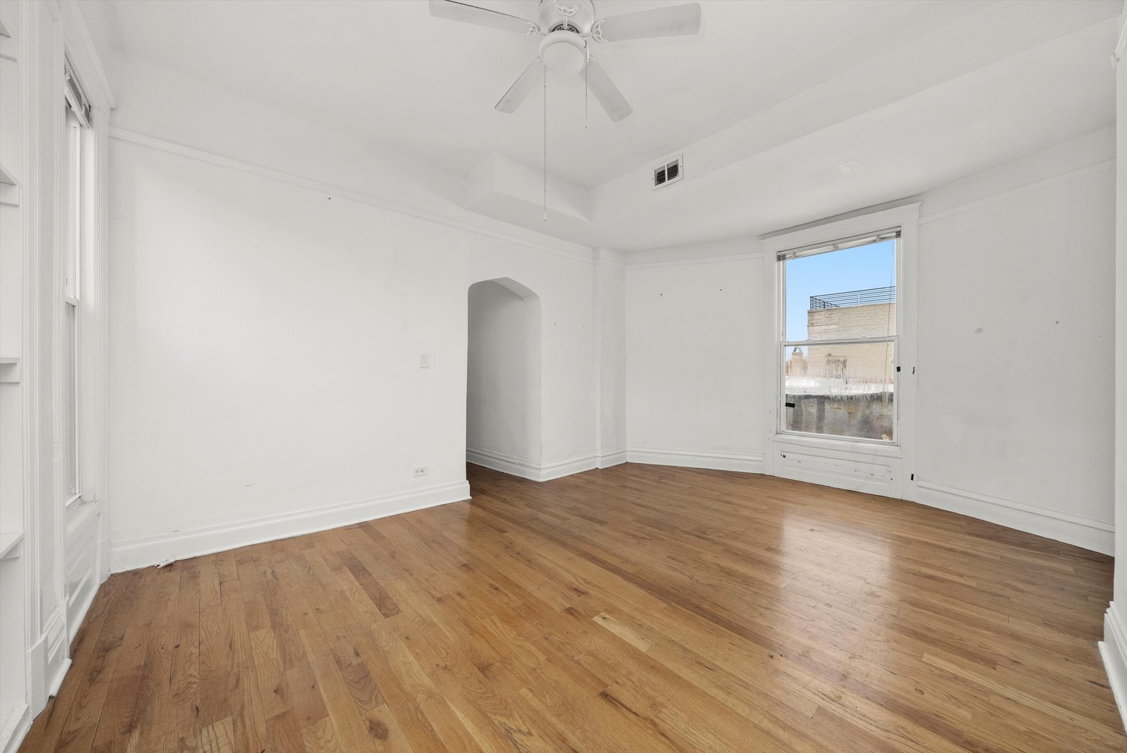 4615 S Vincennes Avenue, Chicago, IL 60653