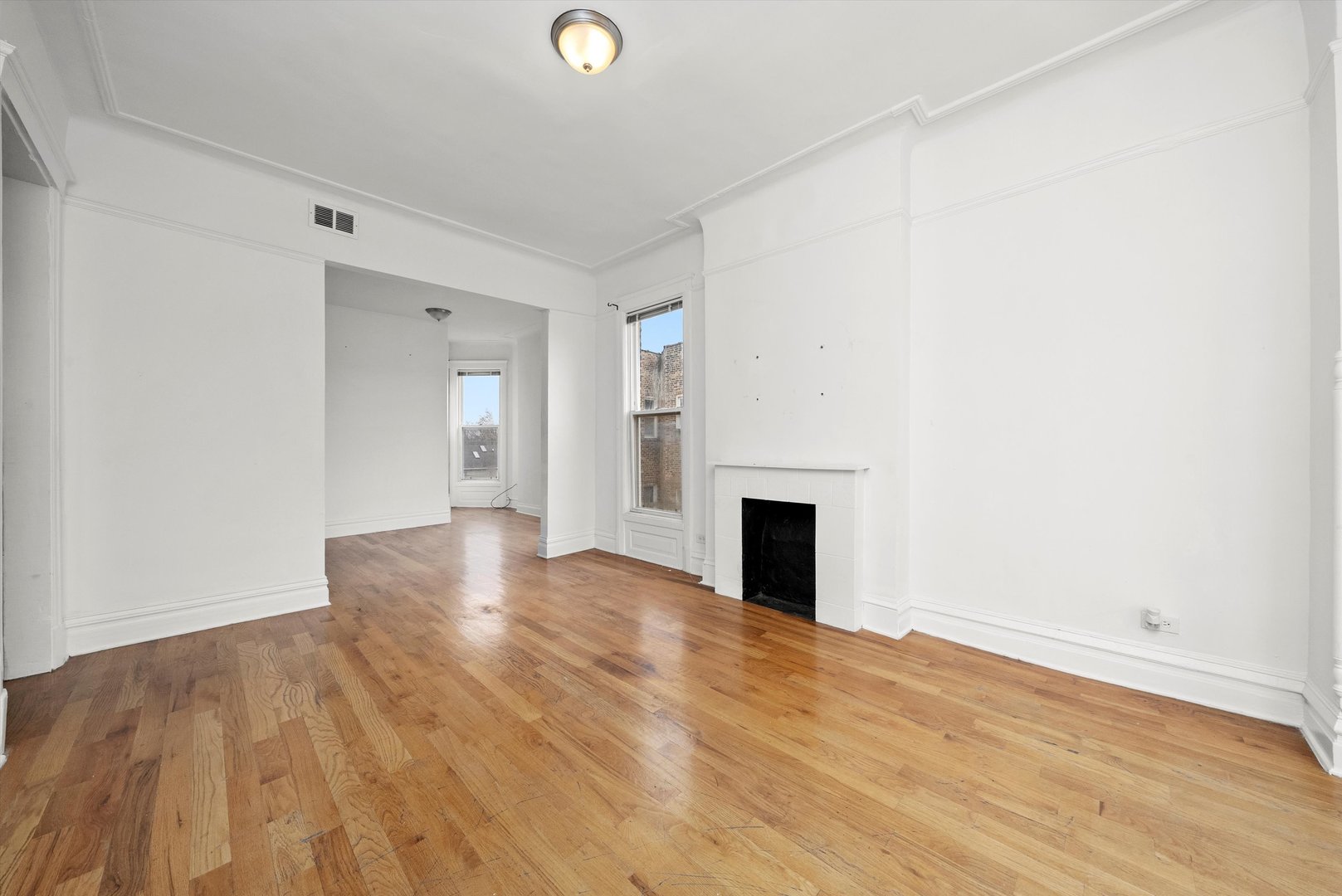 4615 S Vincennes Avenue, Chicago, IL 60653