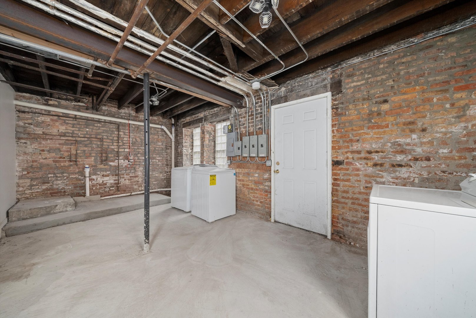 4615 S Vincennes Avenue, Chicago, IL 60653