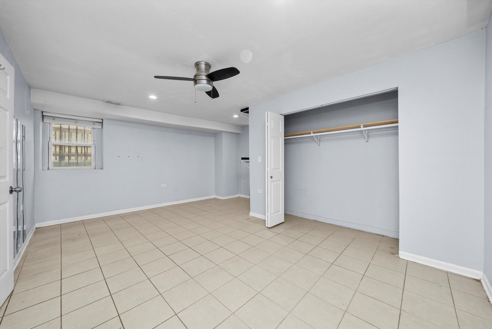 4615 S Vincennes Avenue, Chicago, IL 60653