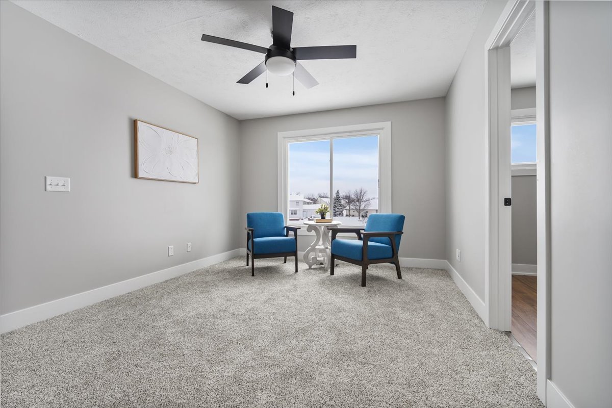 10 Prenzler Drive, Bloomington, IL 61704