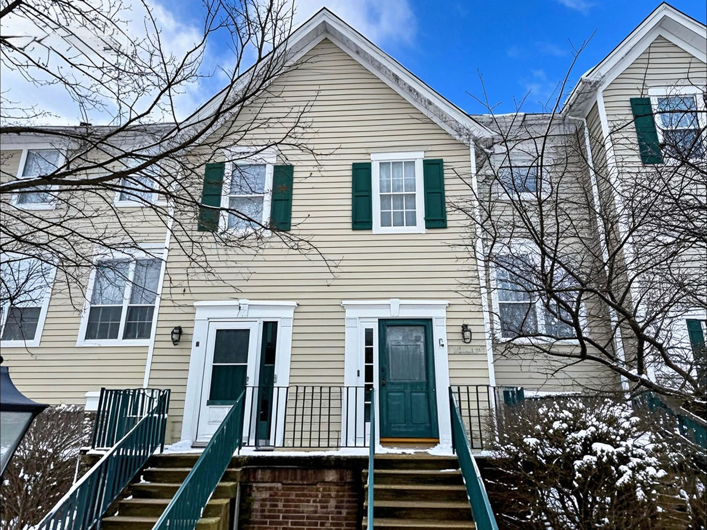 1116 Village Center Parkway, Aurora, IL 60506