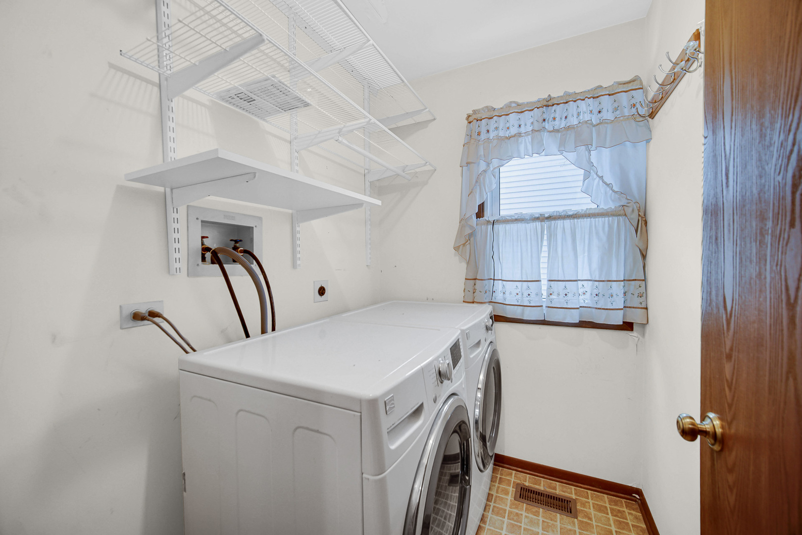 Elk Grove Village, IL 60007