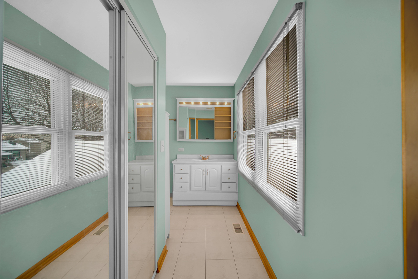 Elk Grove Village, IL 60007