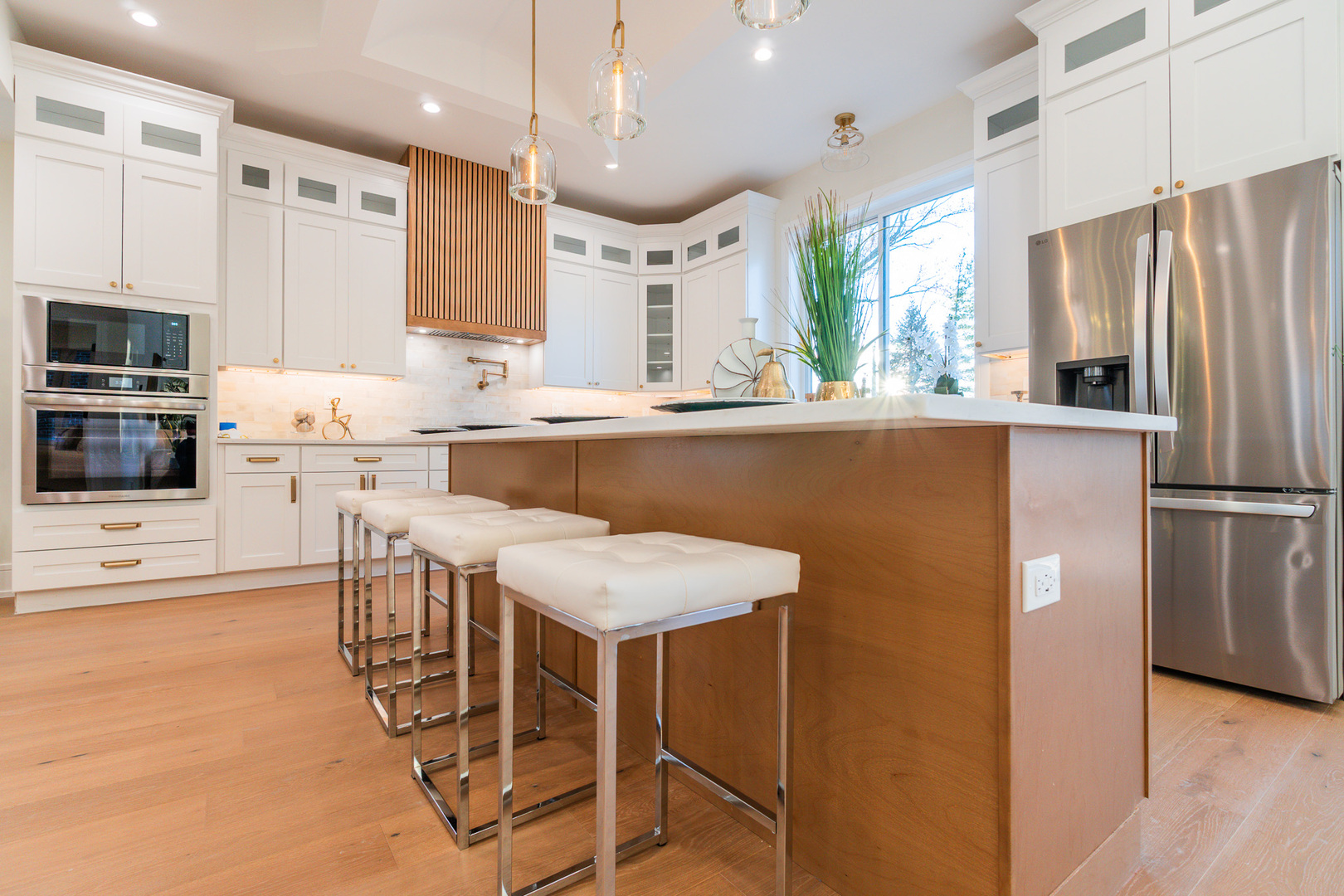 1018 N Princeton Avenue, Villa Park, IL 60181