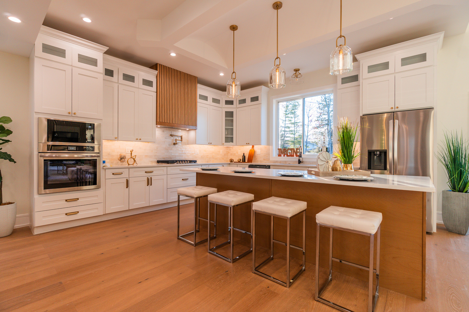 1018 N Princeton Avenue, Villa Park, IL 60181