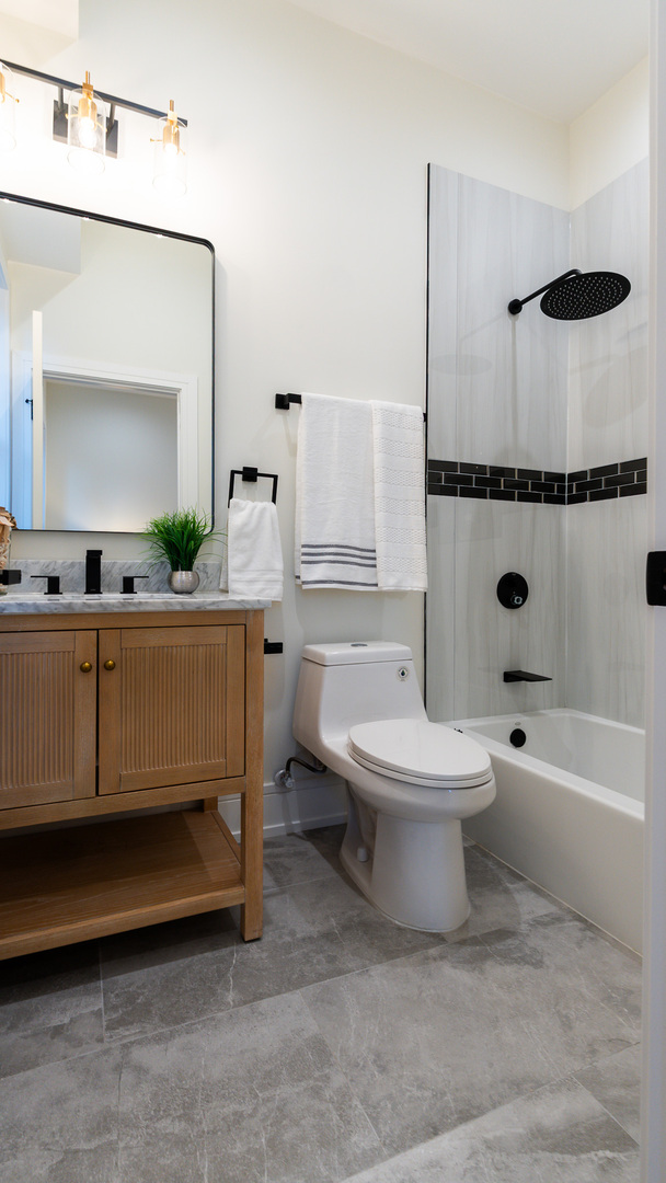 1018 N Princeton Avenue, Villa Park, IL 60181