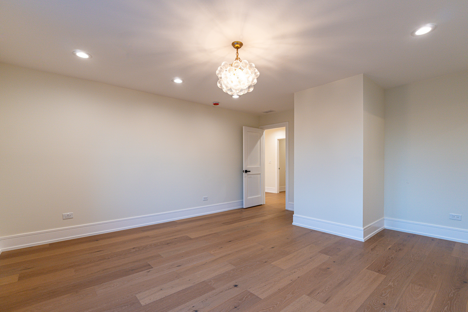 1018 N Princeton Avenue, Villa Park, IL 60181