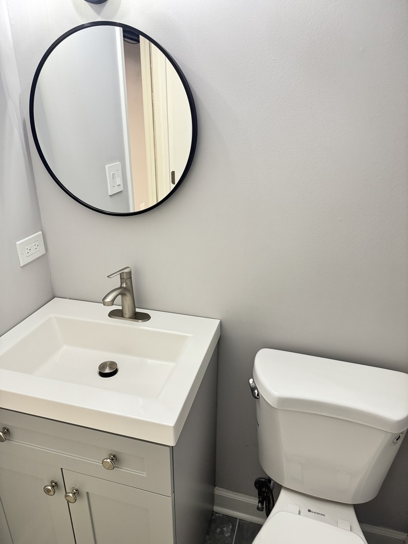 758 N Kenilworth Avenue, Glen Ellyn, IL 60137