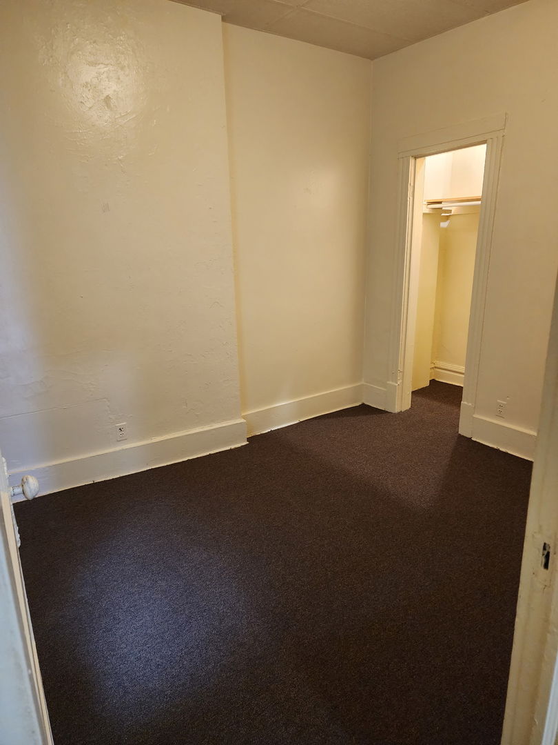 6527 S Kimbark Avenue #1F, Chicago, IL 60637