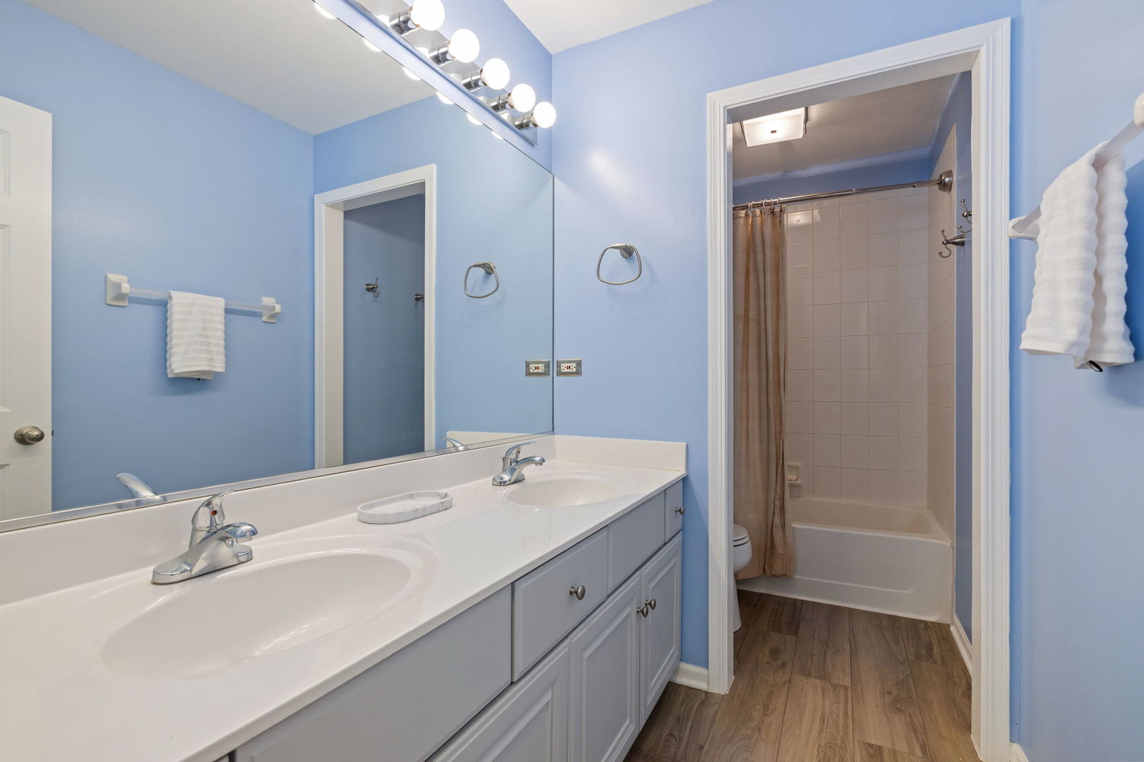 3311 Fairmont Avenue, Naperville, IL 60564